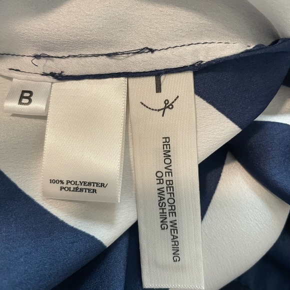 Ann Taylor Blouse - Picture 9 of 9